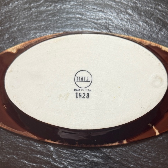 Elegant Brown Stoneware Serving Dishes - Picture 2 of 2